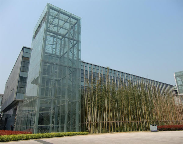 导轨式升降平台-济南扬程升降机械有限公司
